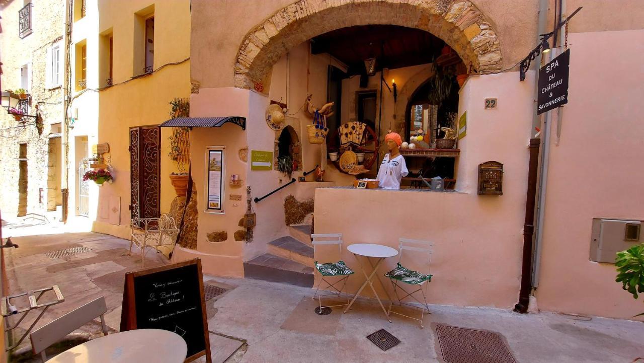 La Bomboniere &